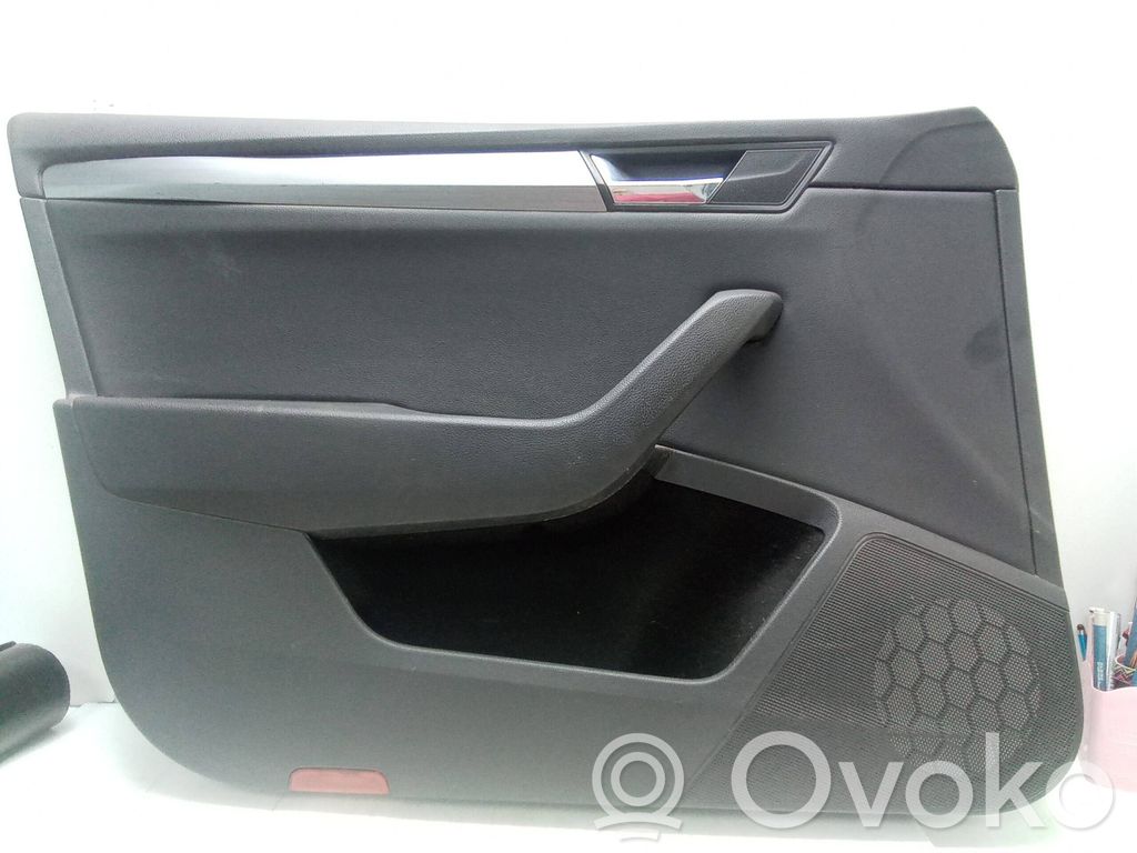 Skoda Superb B8 (3V) Front door card panel trim