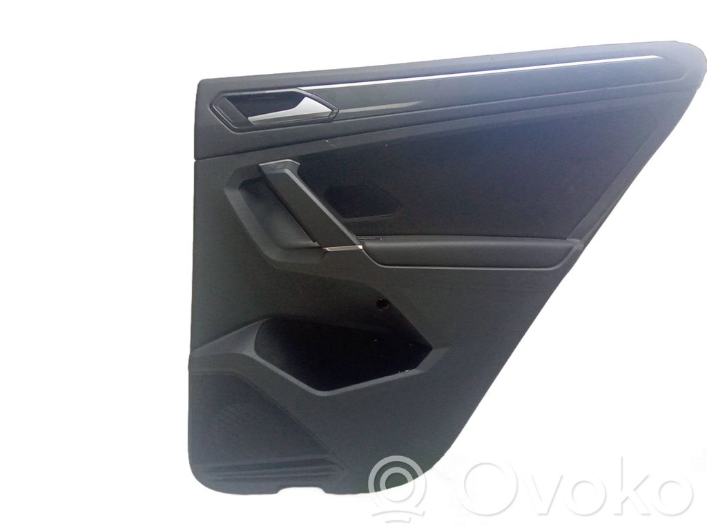 Volkswagen Tiguan Rivestimento del pannello della portiera posteriore