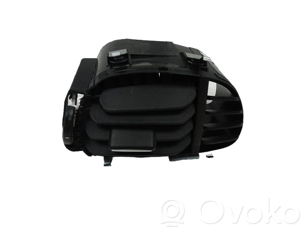 Fiat 500L Kojelaudan sivutuuletussuuttimen kehys