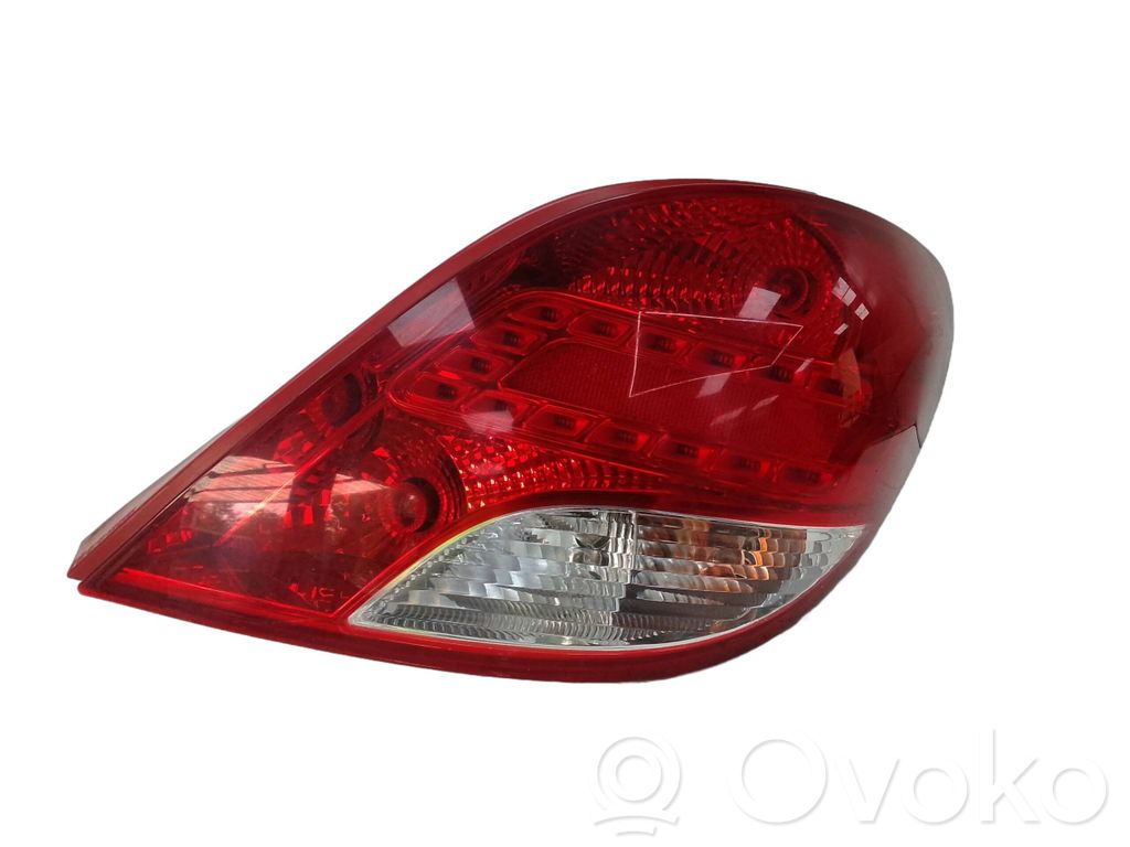 Peugeot 207 Feux arrière / postérieurs 