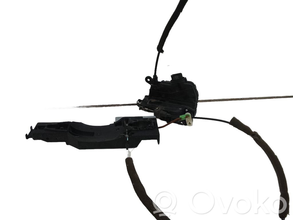 Nissan Qashqai Takaluukun alaosan verhoilusarja 