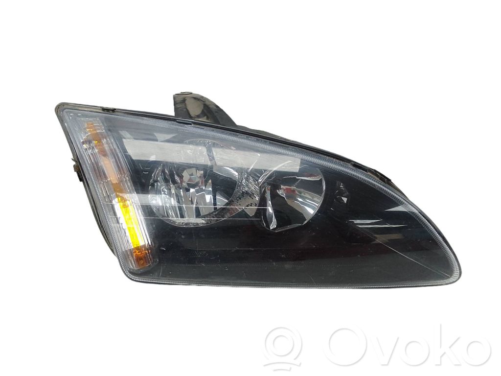Ford Focus Lampa przednia 