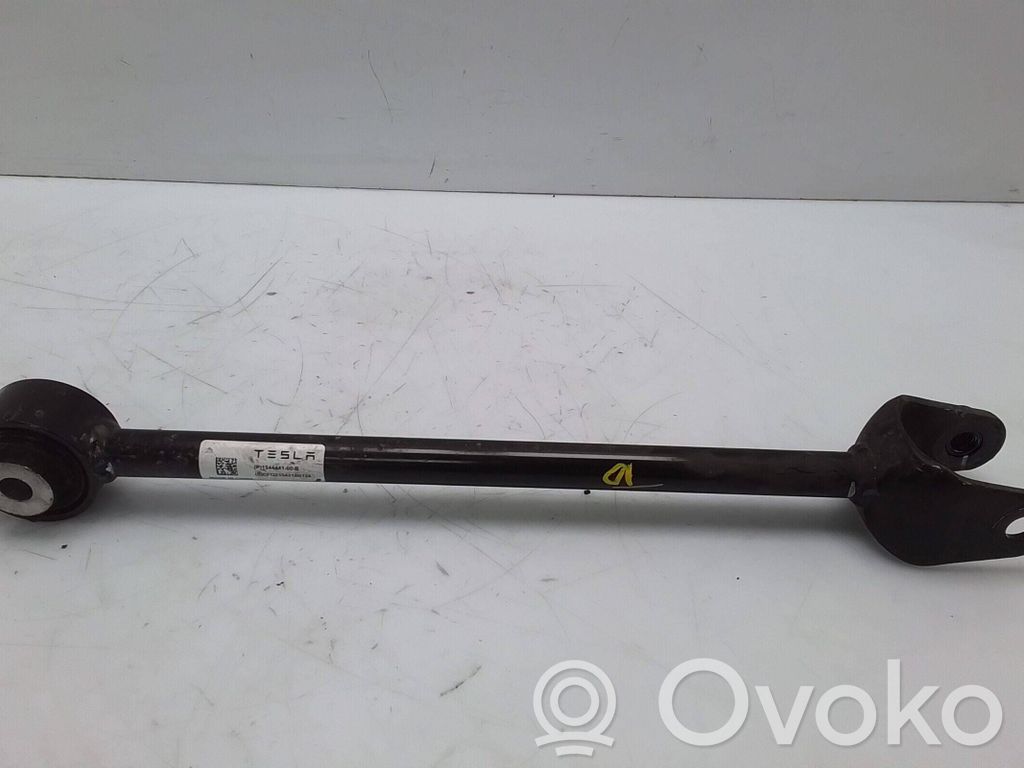 Tesla Model 3 Brazo de suspensión delantero