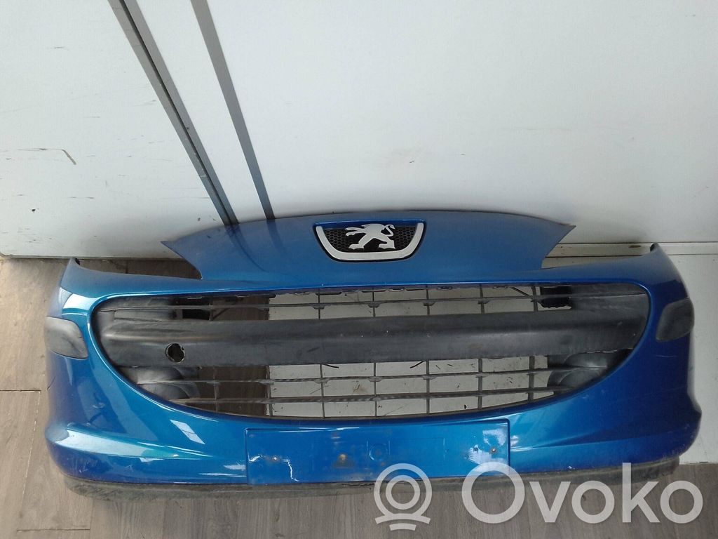 Peugeot 207 Parachoques delantero