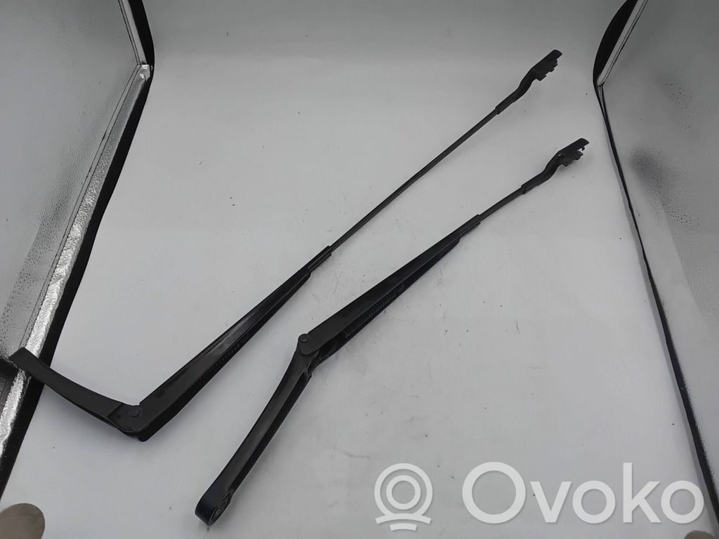Seat Arona Etupyyhkimen sulan varsi 