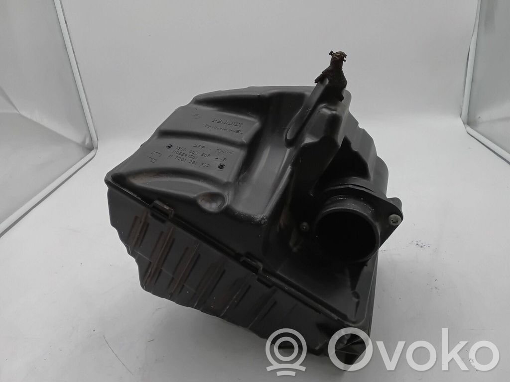 Renault Megane III Filtr powietrza 