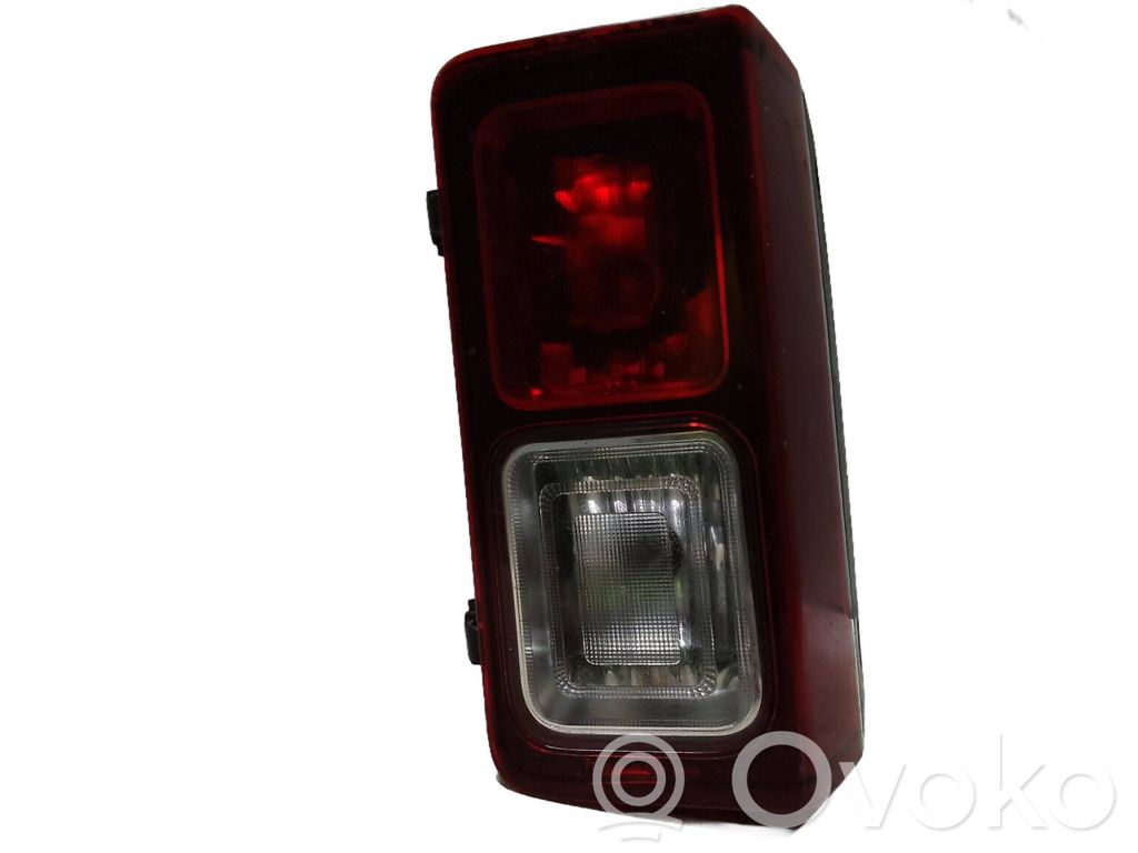 Renault Trafic III (X82) Luz trasera/de freno