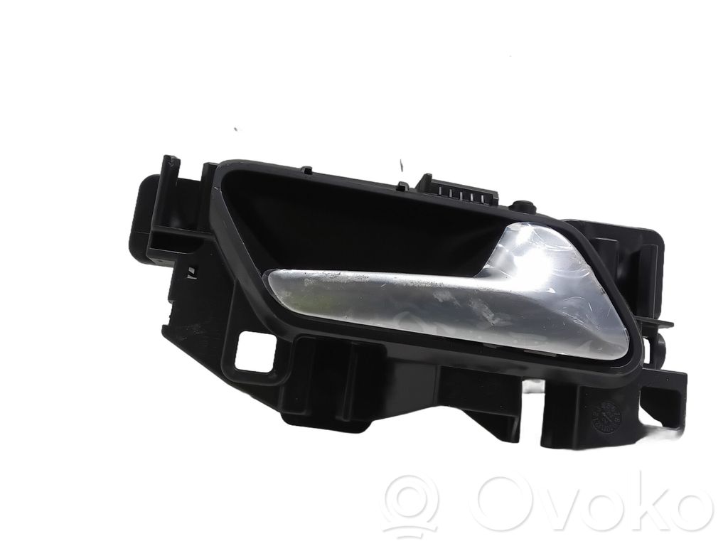 Opel Astra L Manecilla externa puerta trasera 