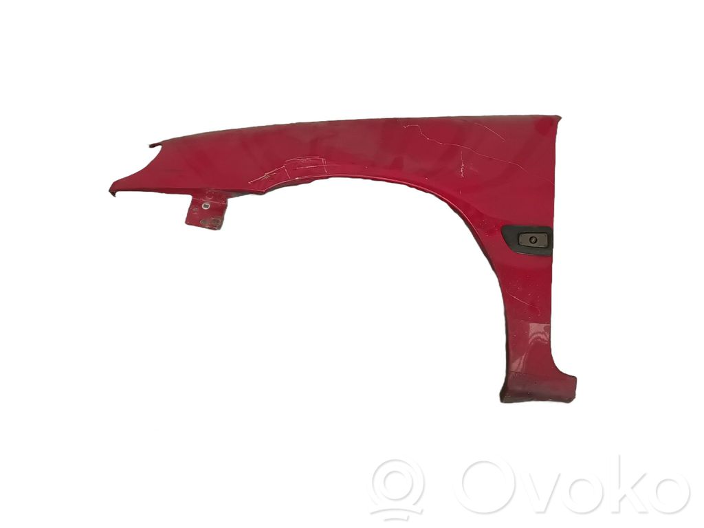 Citroen Saxo Etulokasuojan reuna