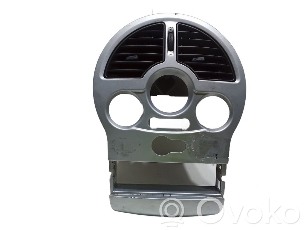 Grilă ventilație centrală   8200327060