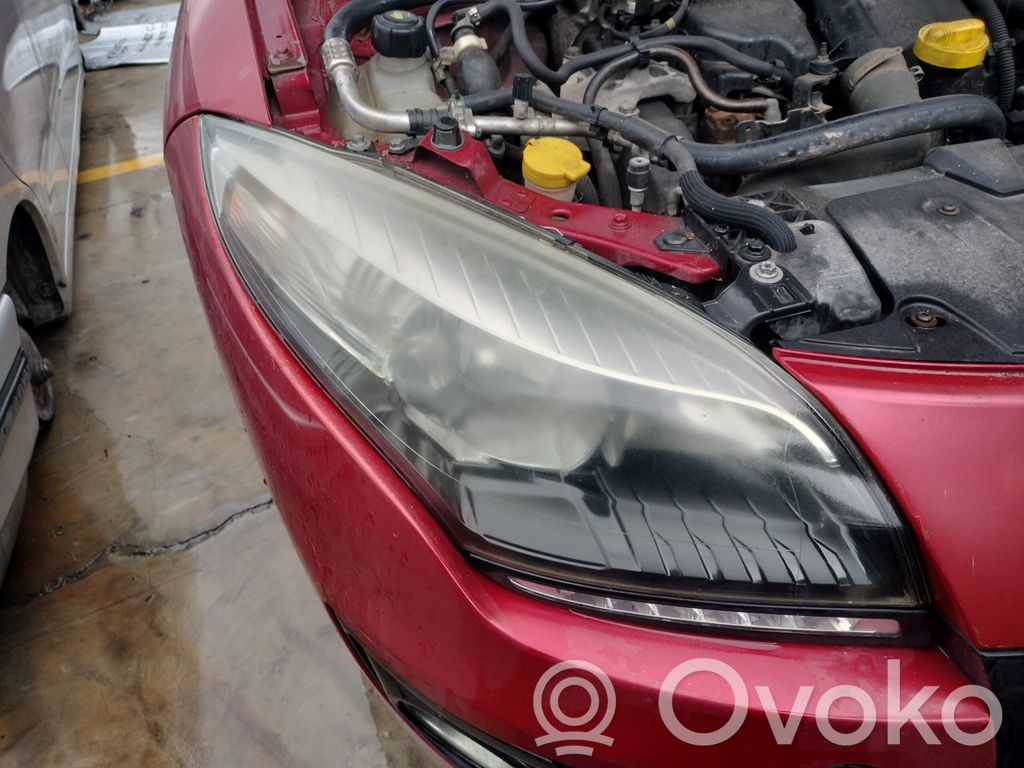 Renault Megane III Etu-/Ajovalo 