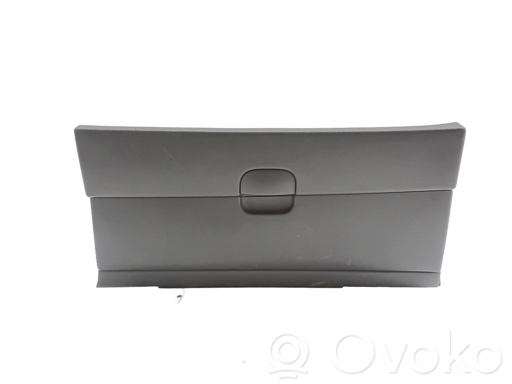 Nissan Qashqai Boite à gants 