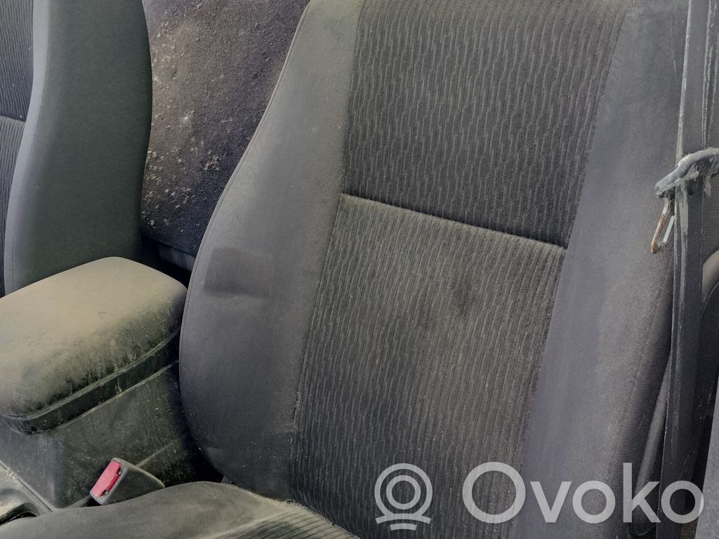 Suzuki Grand Vitara II Sedile anteriore del conducente