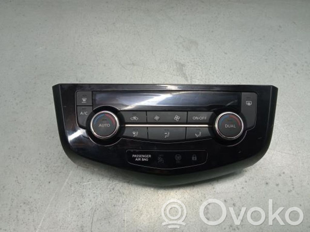 Nissan Qashqai Climate control unit 