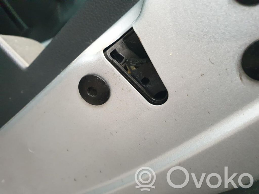 Volkswagen Golf VII Zamek drzwi tylnych 
