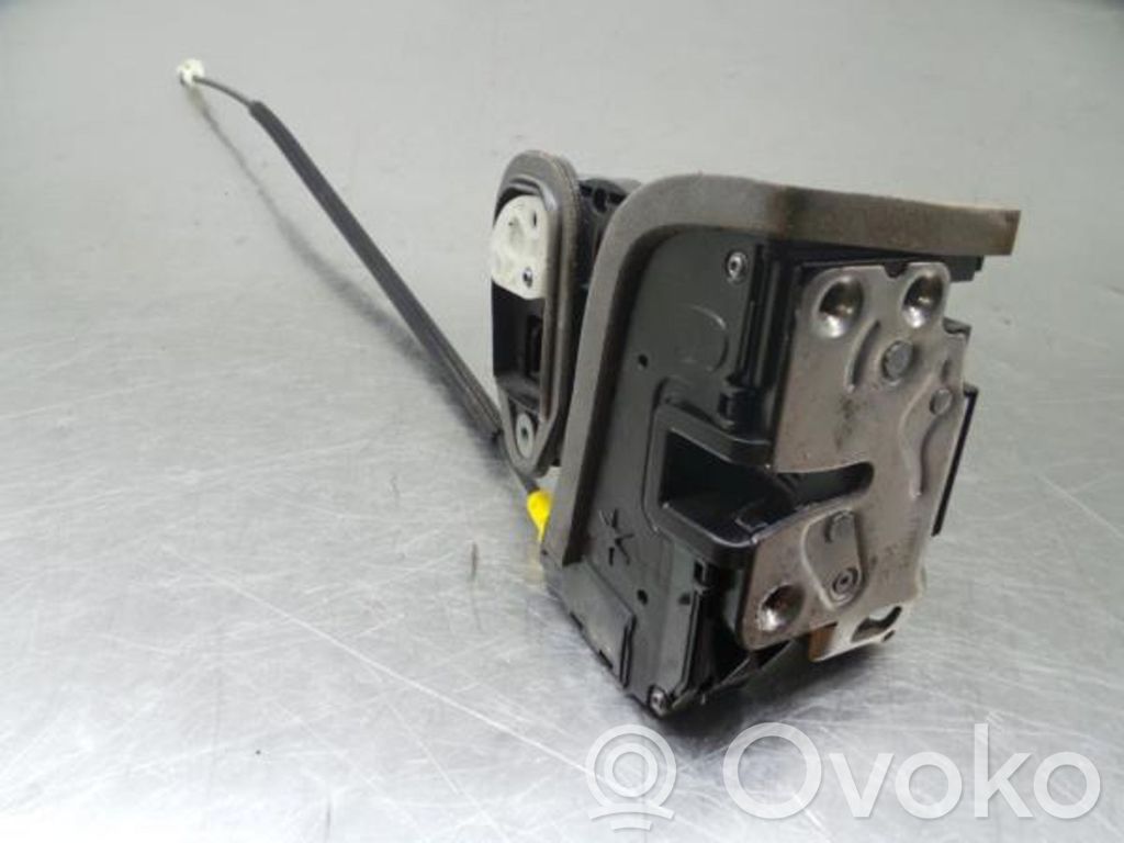 Etuoven lukko   13597530