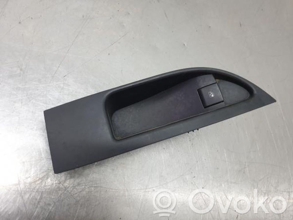 Electric window control switch   13301888,211410,332732