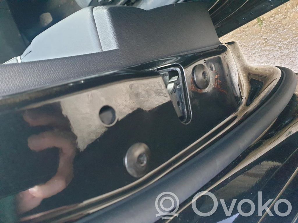 Seat Leon IV Aizmugurē slēdzene 