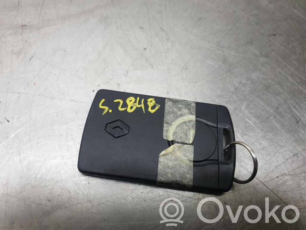 Renault Clio IV Ignition key/card 