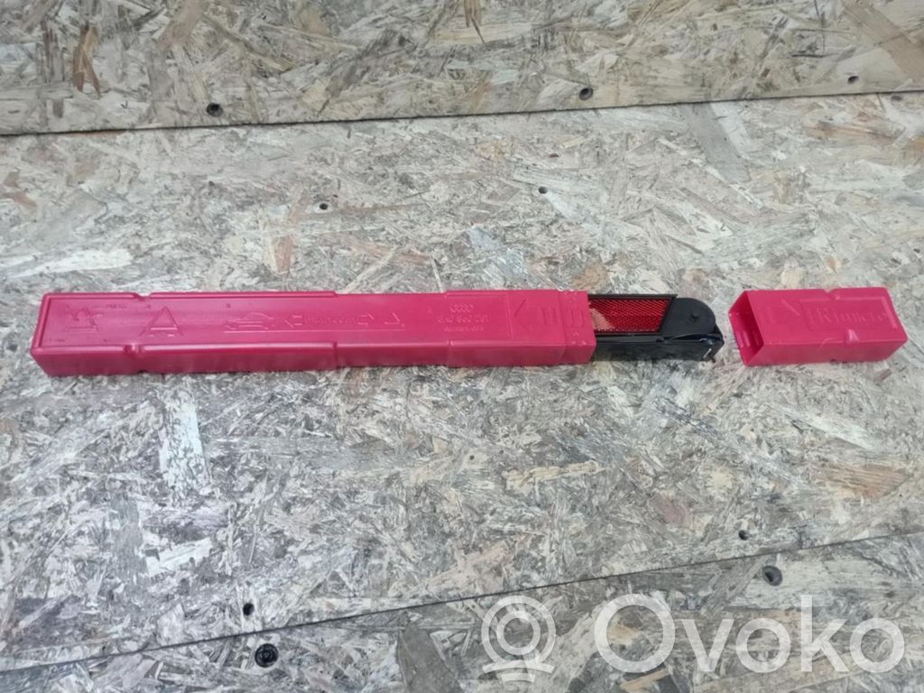 Avārijas zīme   8K0860251,HOMOLGADO