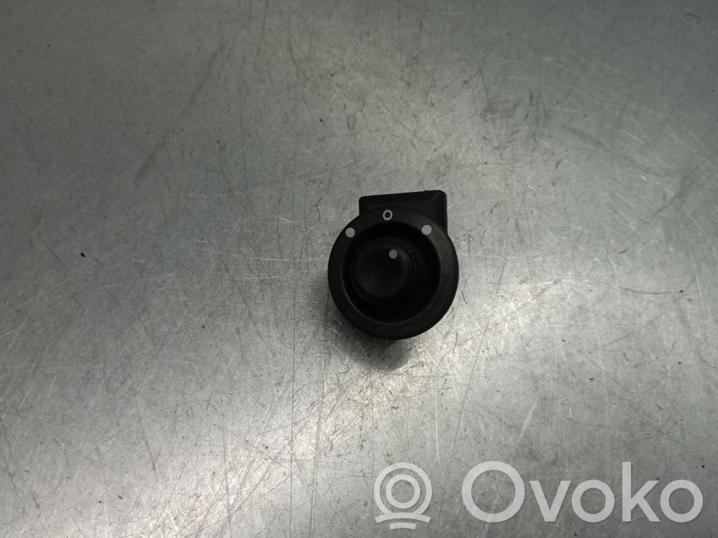 Wing mirror switch   255704649R