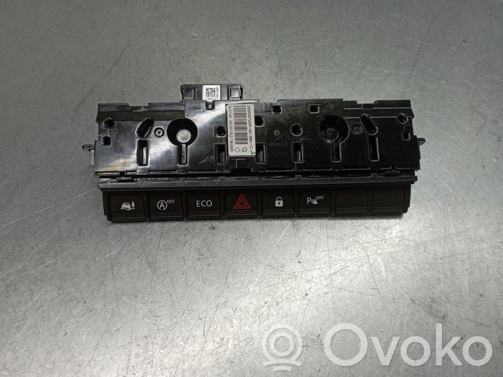 Hazard light switch   283E89729R,AE136611C