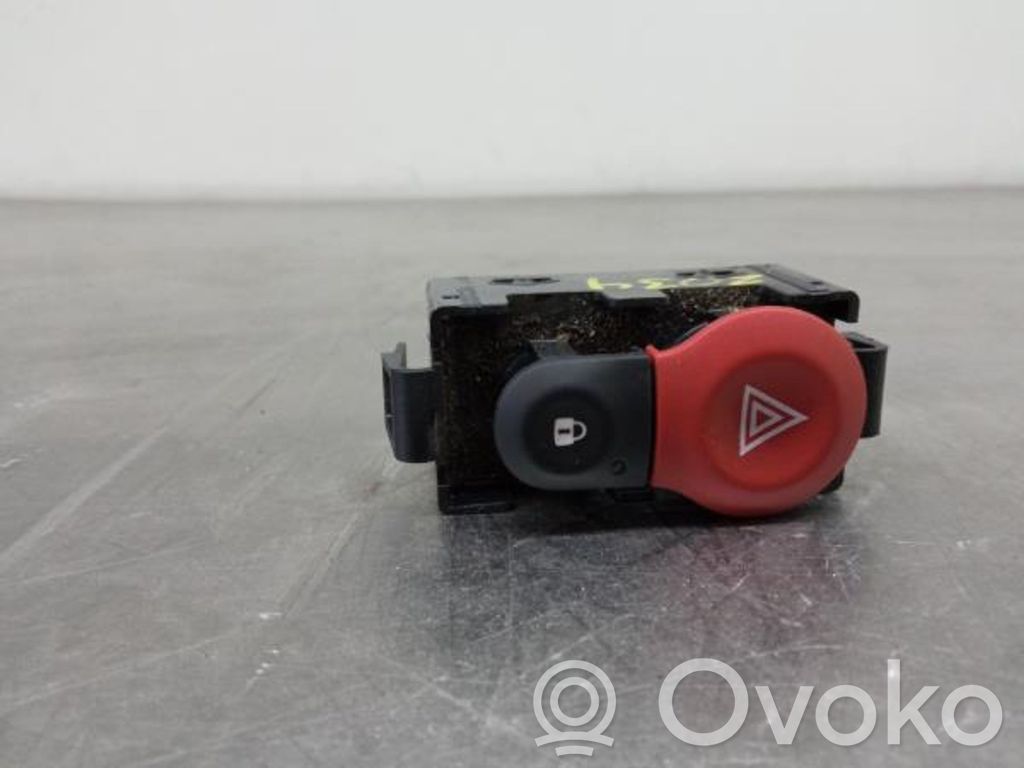 Hazard light switch   252105246R