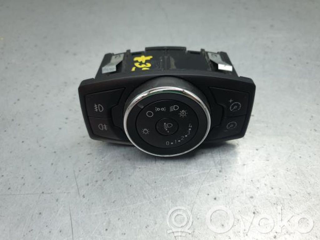 Lukturu slēdzis   10093008,BM5T13A024CC
