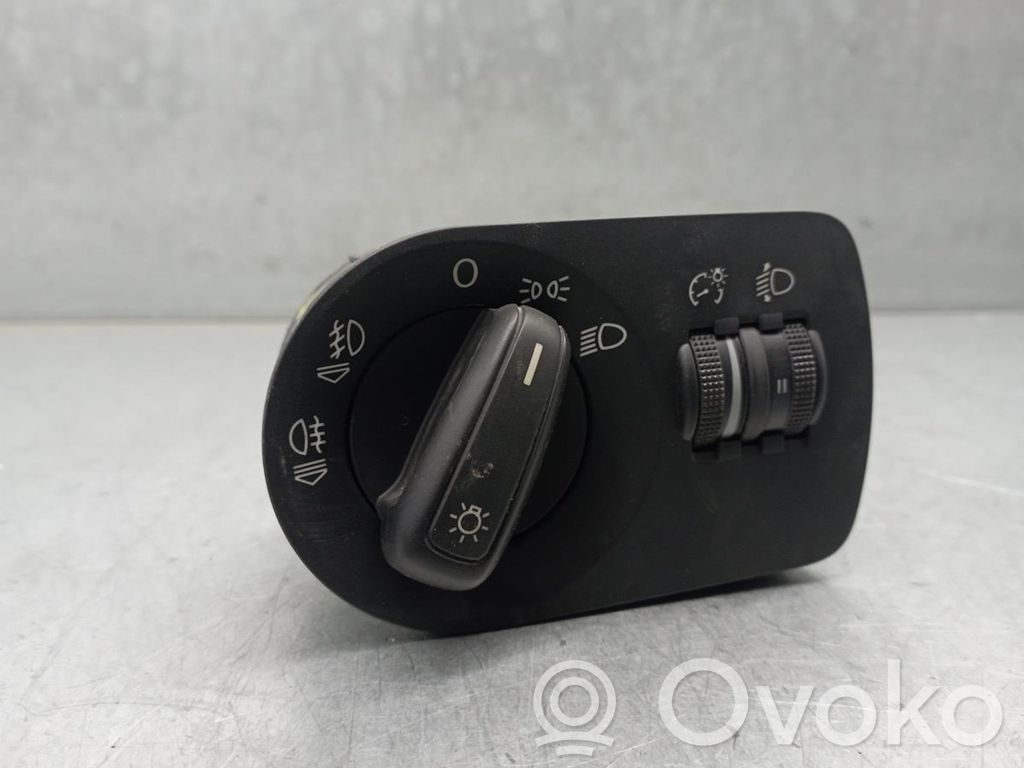 Light switch   8X1941531T,10023656,1031B