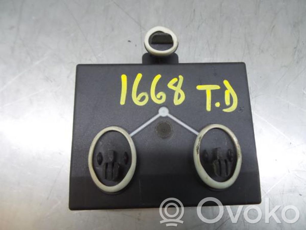 Unité de commande module de porte   8T0959795N