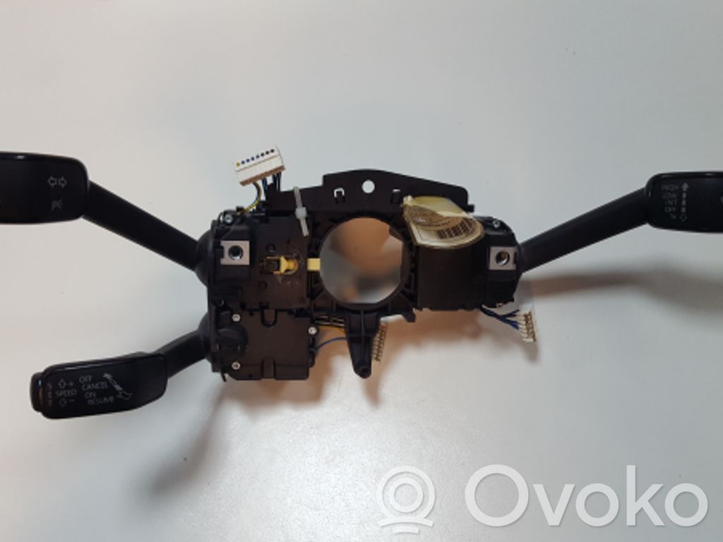 Inne przełączniki i przyciski   5Q0953507GT,5Q0953513AE,COMMANIPULOCRUISE
