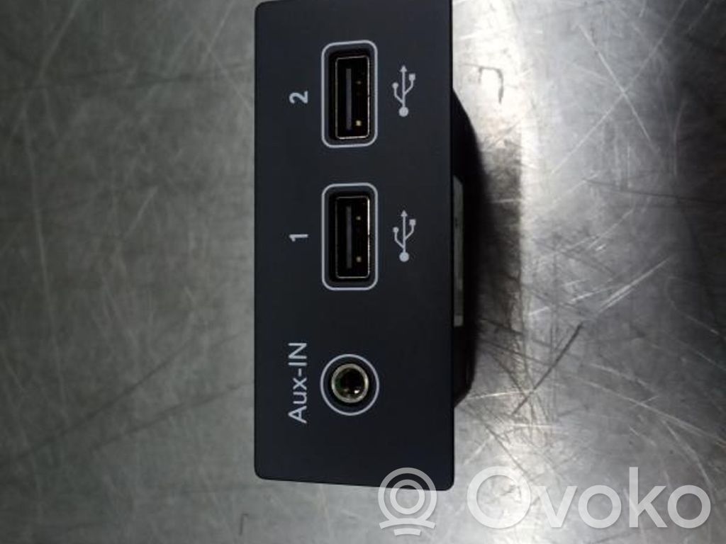 Other devices   280231553R,2ENTRADASUSB,33352430,FRENTE