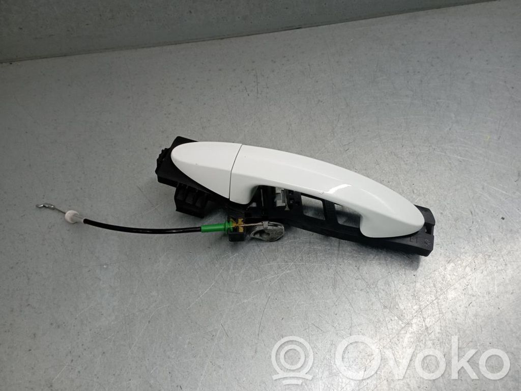Manecilla externa puerta trasera