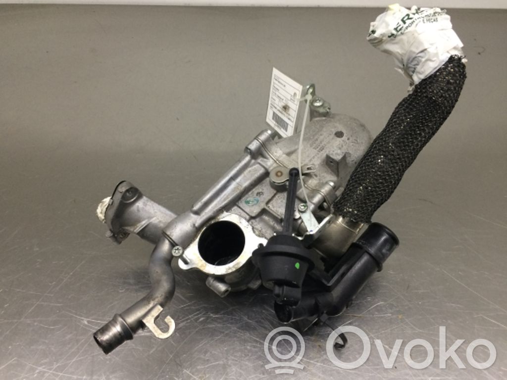 Ford Fiesta Radiator ulei motor 