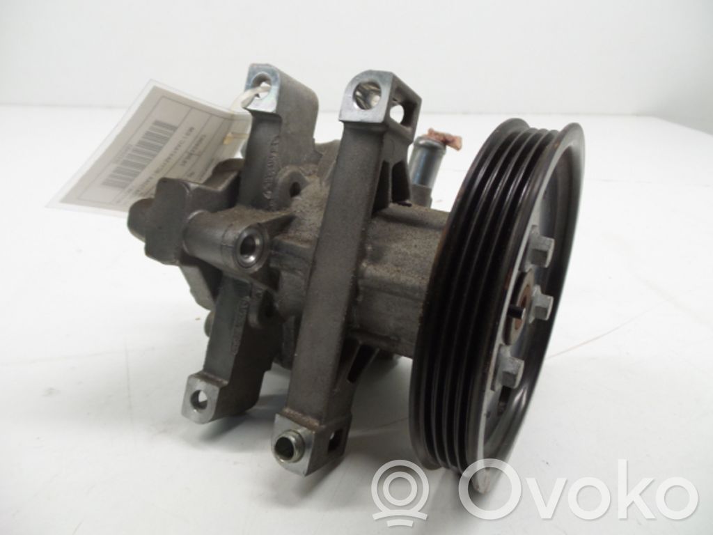 Ohjaustehostimen pumppu   6C1O3A733AA,6C113A674AC
