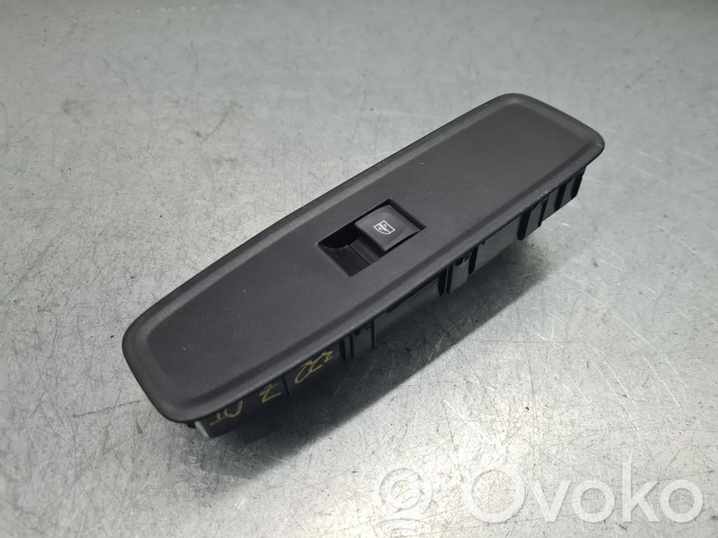Electric window control switch   769104880R,2481128X,2481130X