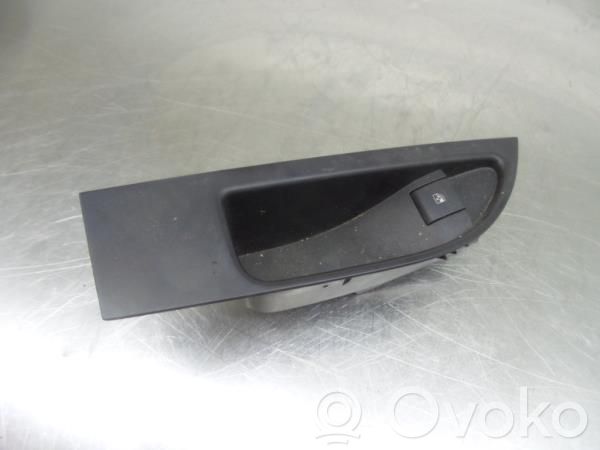 Opel Astra J Interrupteur commade lève-vitre 