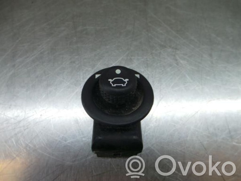 Wing mirror switch   9386178676