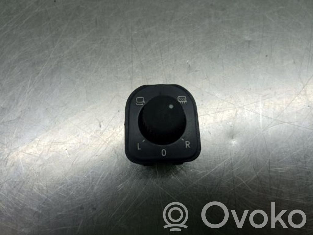 Wing mirror switch   AQUECIDOS