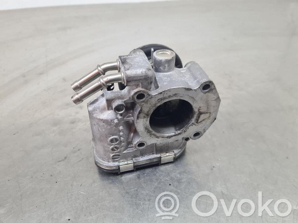 Toyota Yaris Przepustnica elektryczna 