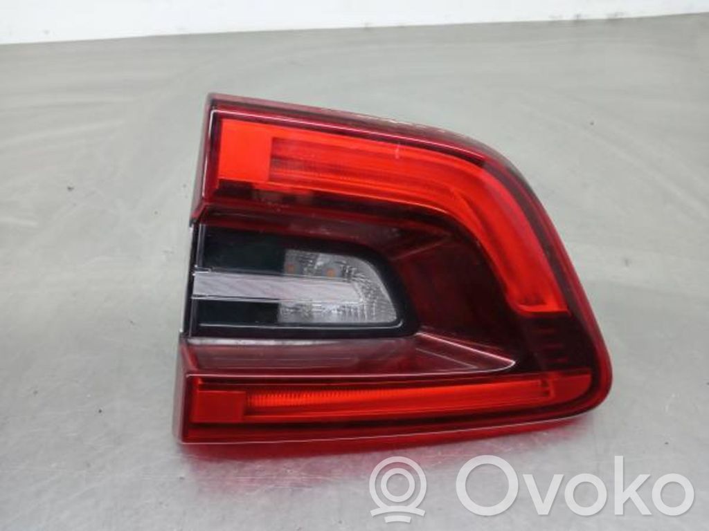 Renault Kadjar Lampy tylnej klapy bagażnika 