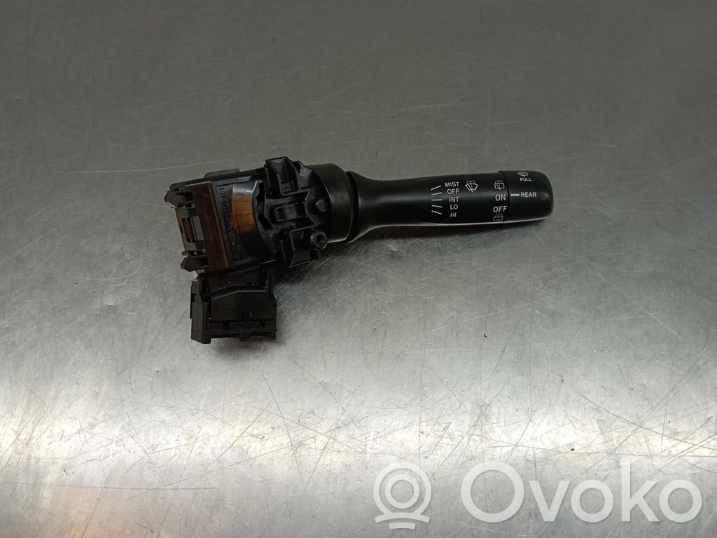 Toyota Yaris Pyyhkimen nopeuden kytkin 