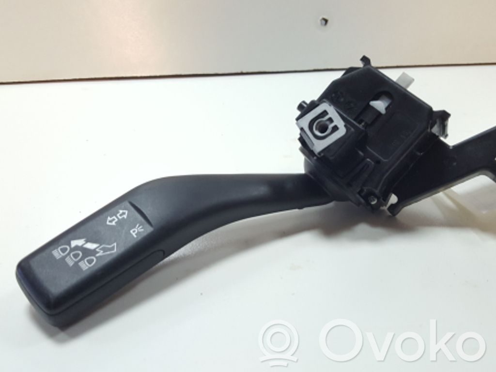 Seat Leon (1P) Commodo, commande essuie-glace/phare 