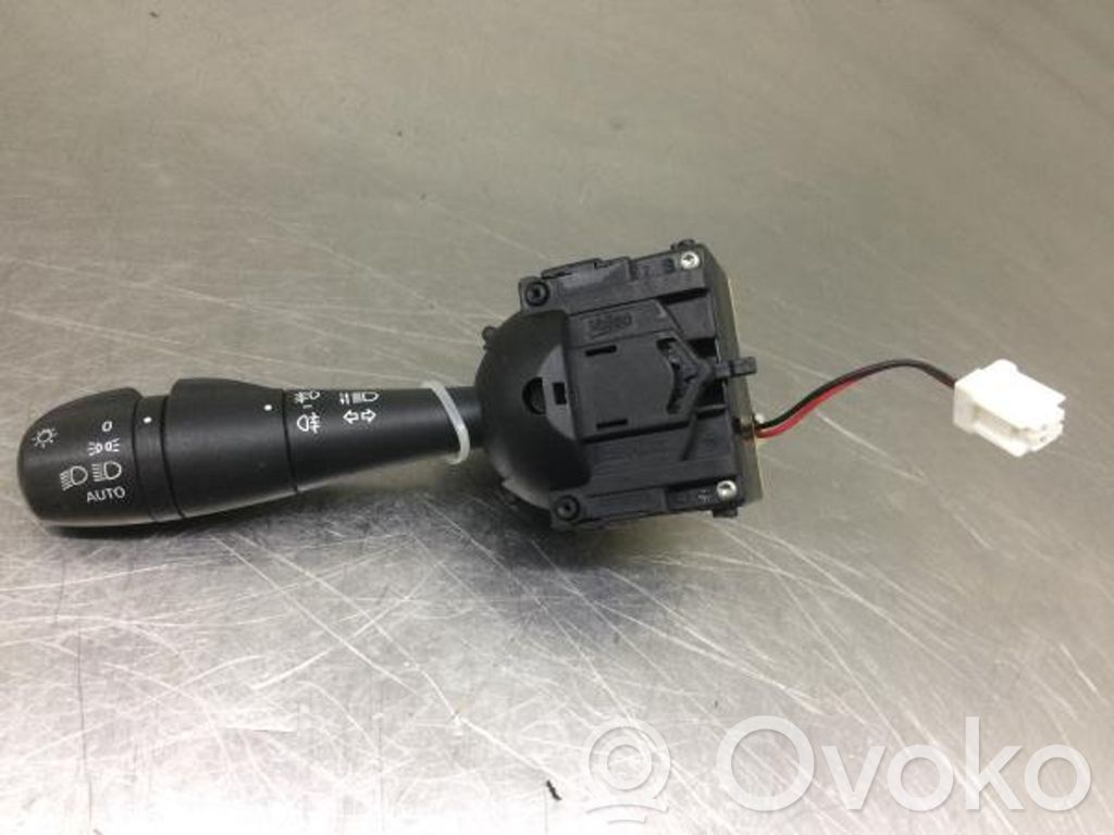 Renault Captur Bloc semnalizator și ștergător parbriz 