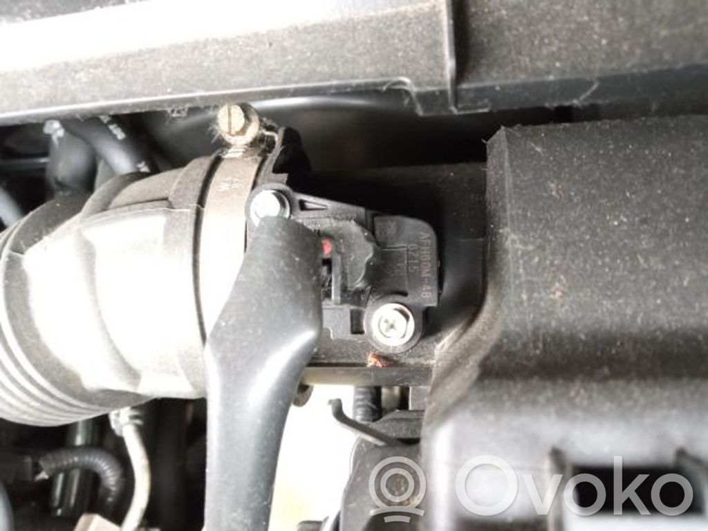 Nissan X-Trail T32 Mass air flow meter 