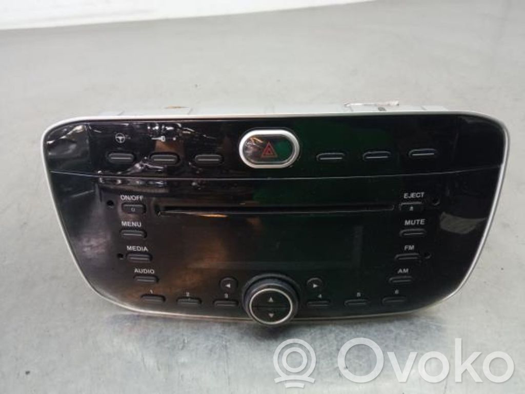 Fiat Punto (199) Panel / Radioodtwarzacz CD/DVD/GPS 
