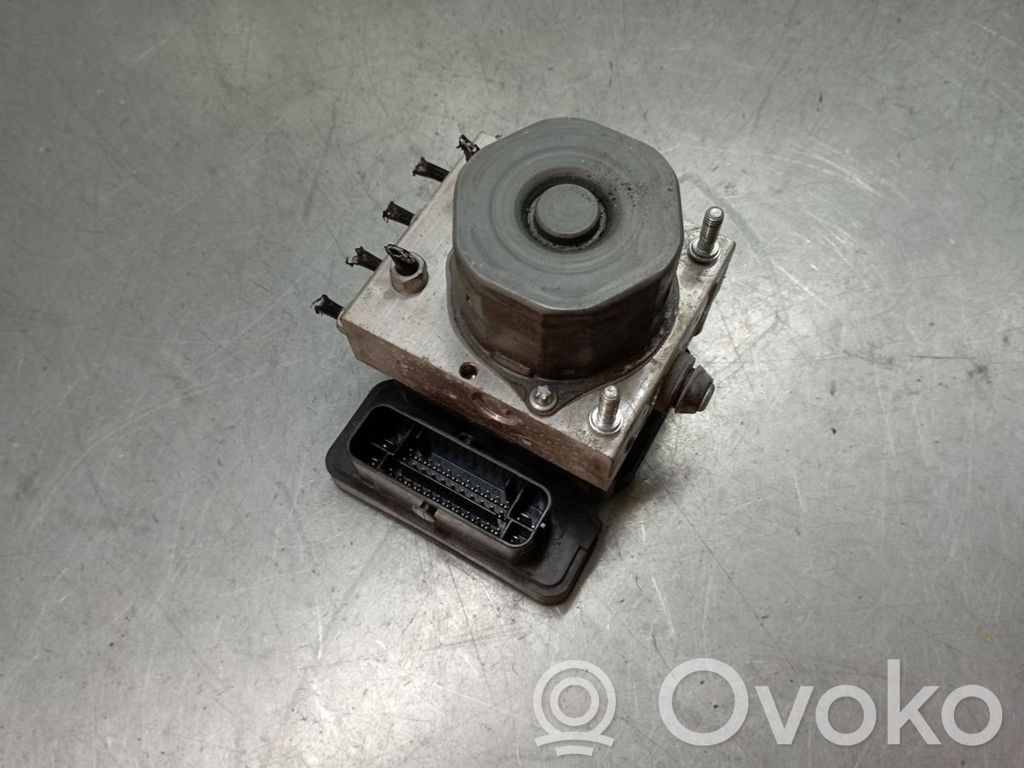 Opel Corsa E Bomba de ABS 