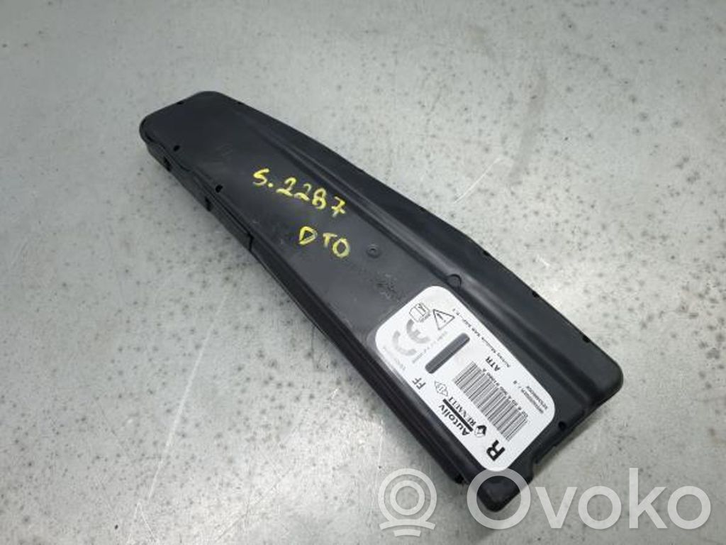 Renault Clio IV Istuimen turvatyyny 