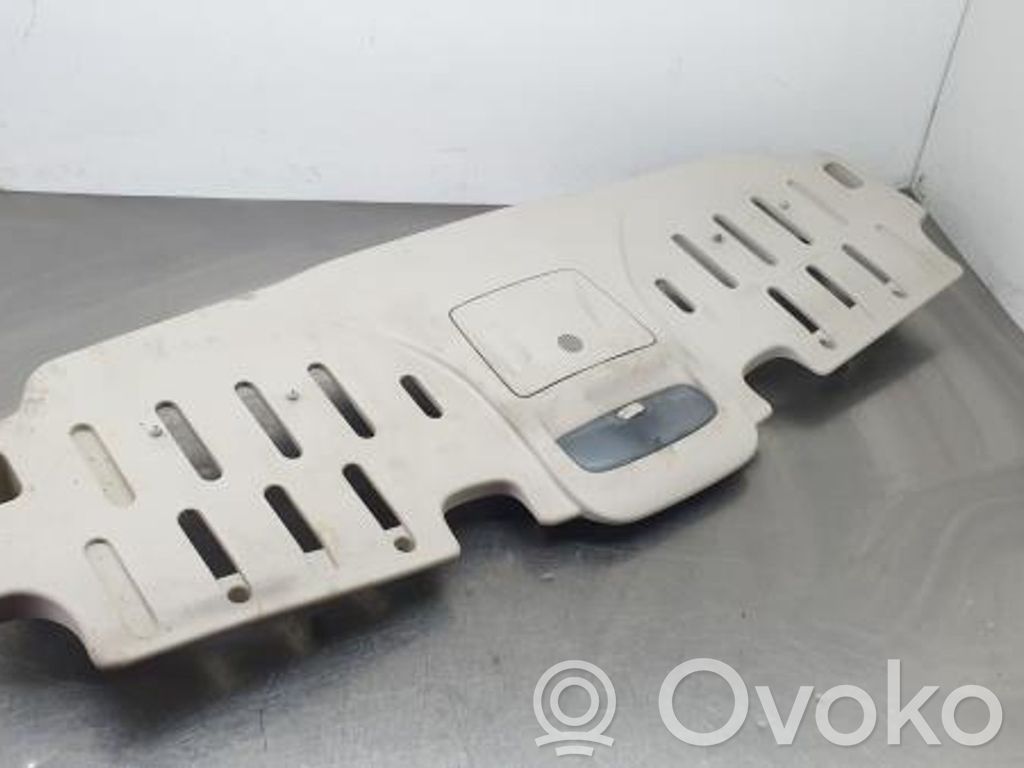 Ford Transit Courier Saulessargu turētājs 