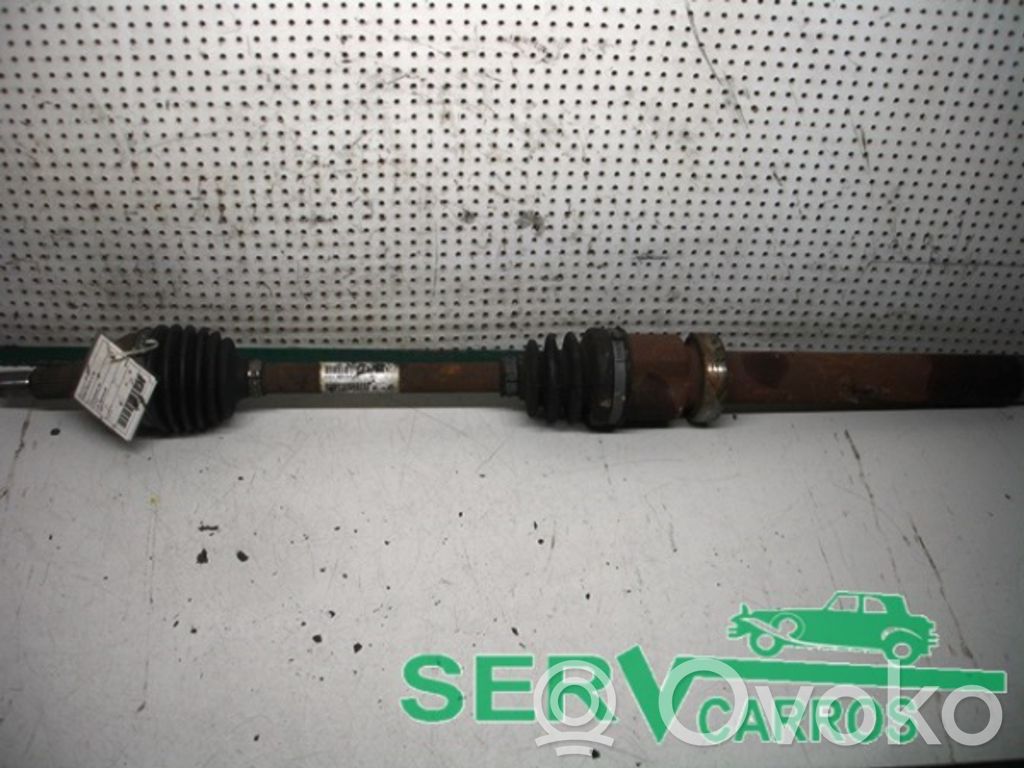 Etuvetoakseli   8V513B436AAB